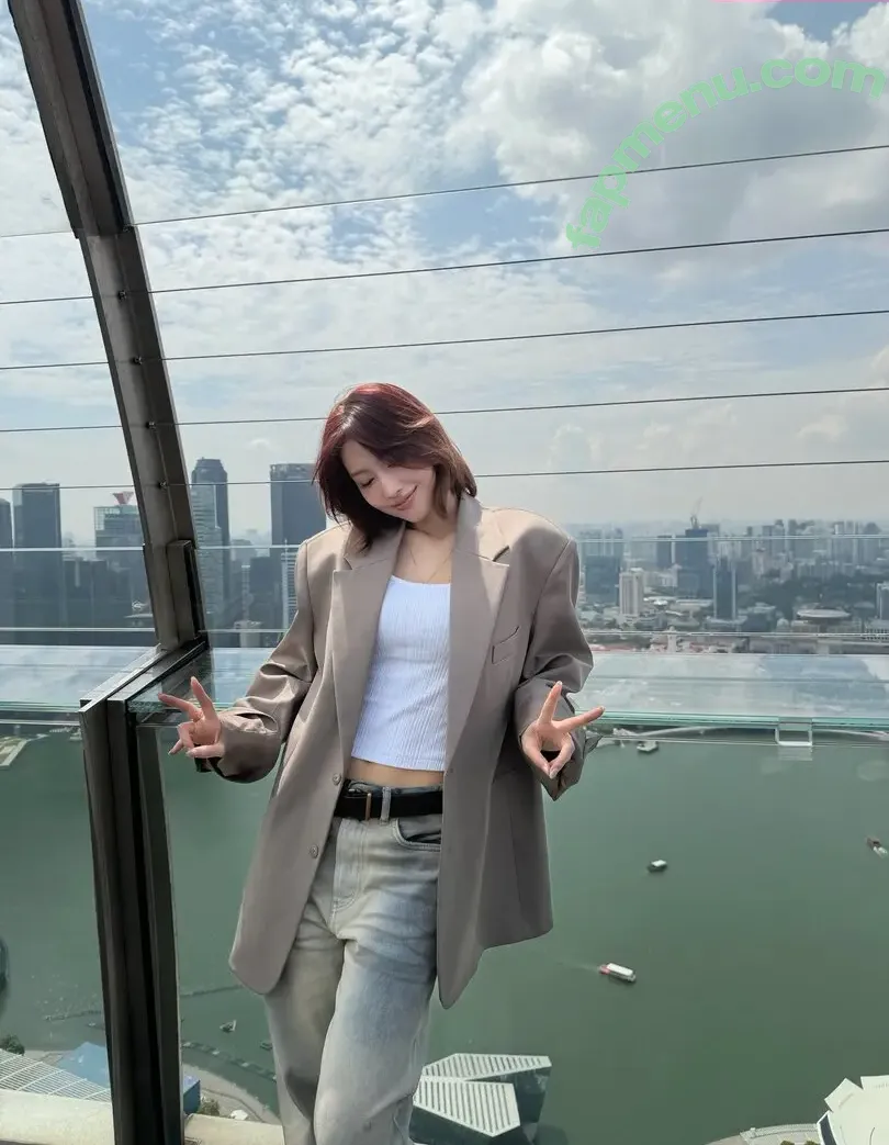 Hirai Momo nude photo #0256 (MomoHiraiDaily / TWICE / archiveshirai / momo.hirai)