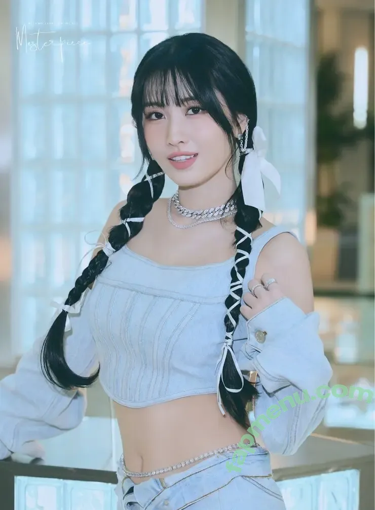Hirai Momo nude photo #0282 (TWICE / archiveshirai / momo)