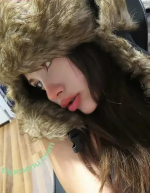 Hirixie nude photo #0006