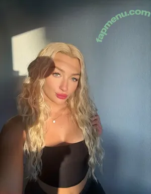  nude photo #0008