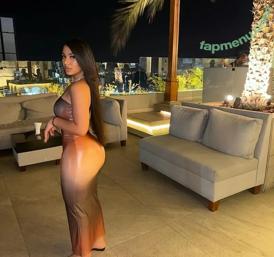 Hispanic nude photo #1115 (Latina Women / dianaMriveraa / dianamrivera_ / dianariveraa)