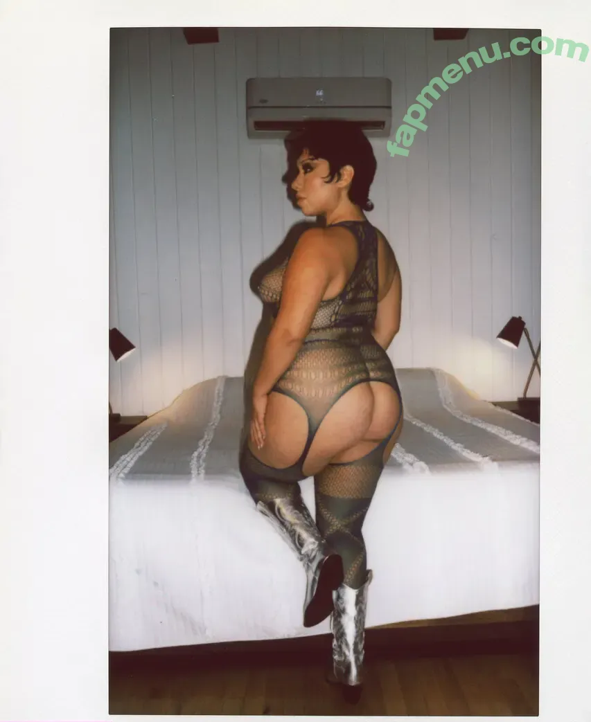 Hispanic nude photo #1140 (Latina Women / dianaMriveraa / dianamrivera_ / dianariveraa)