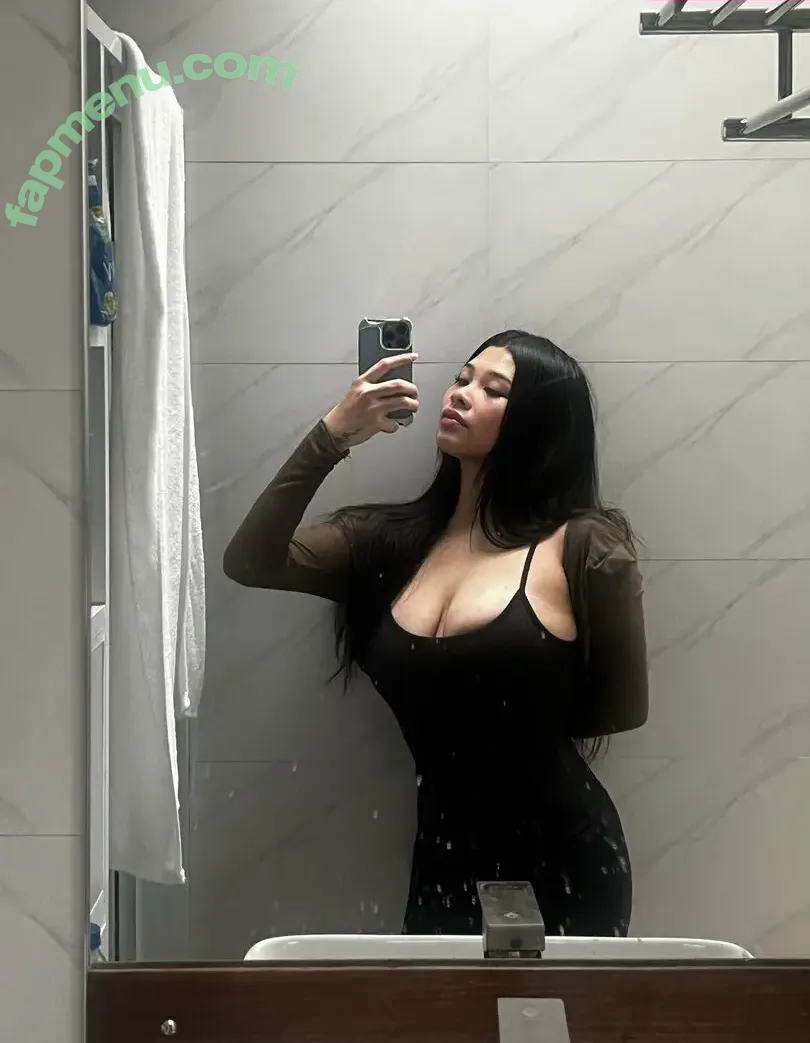 Hispanic nude photo #1232 (Latina Women / dianaMriveraa / dianamrivera_ / dianariveraa)