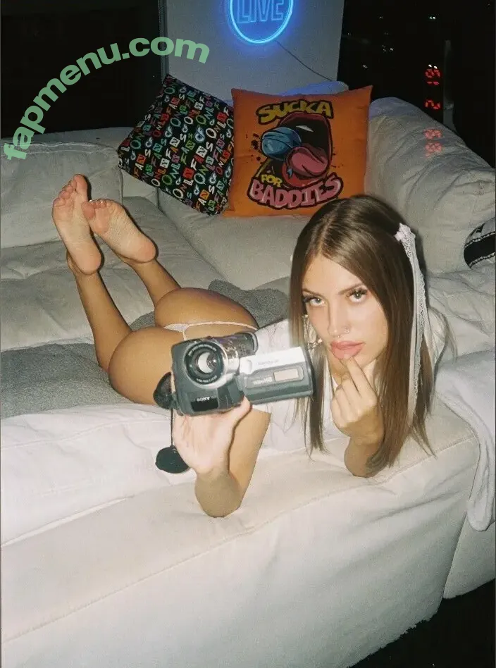 Hispanic nude photo #1292 (Latina Women / dianaMriveraa / dianamrivera_ / dianariveraa)