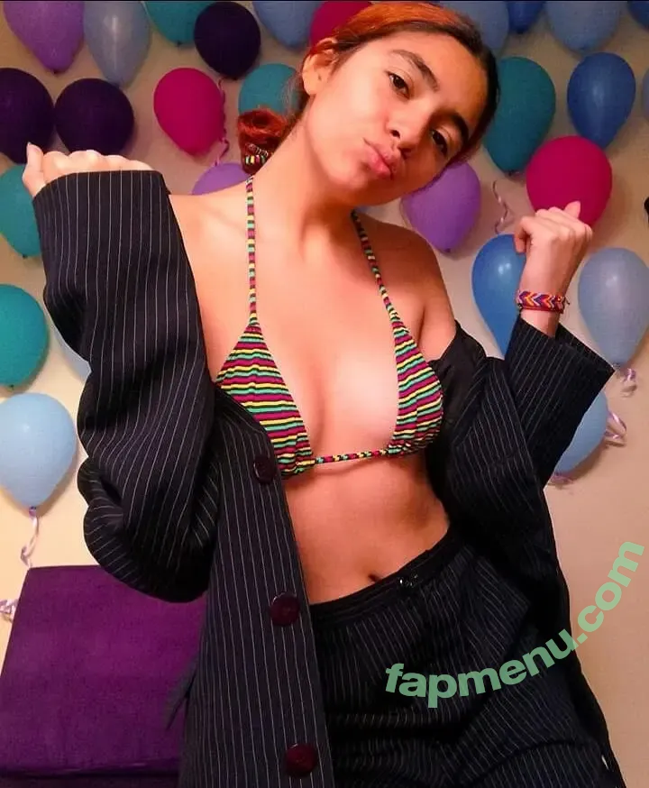 Hispanic nude photo #1310 (Latina Women / dianaMriveraa / dianamrivera_ / dianariveraa)