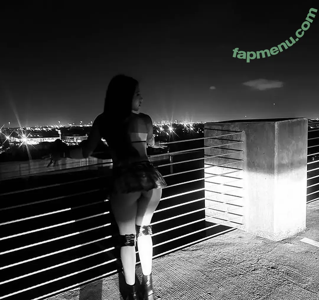 Hispanic nude photo #1365 (Latina Women / dianaMriveraa / dianamrivera_ / dianariveraa)