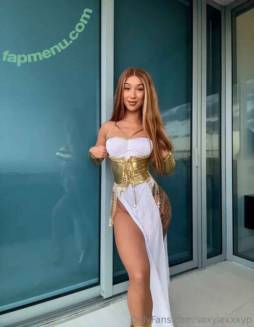 Hispanic nude photo #1370 (Latina Women / dianaMriveraa / dianamrivera_ / dianariveraa)