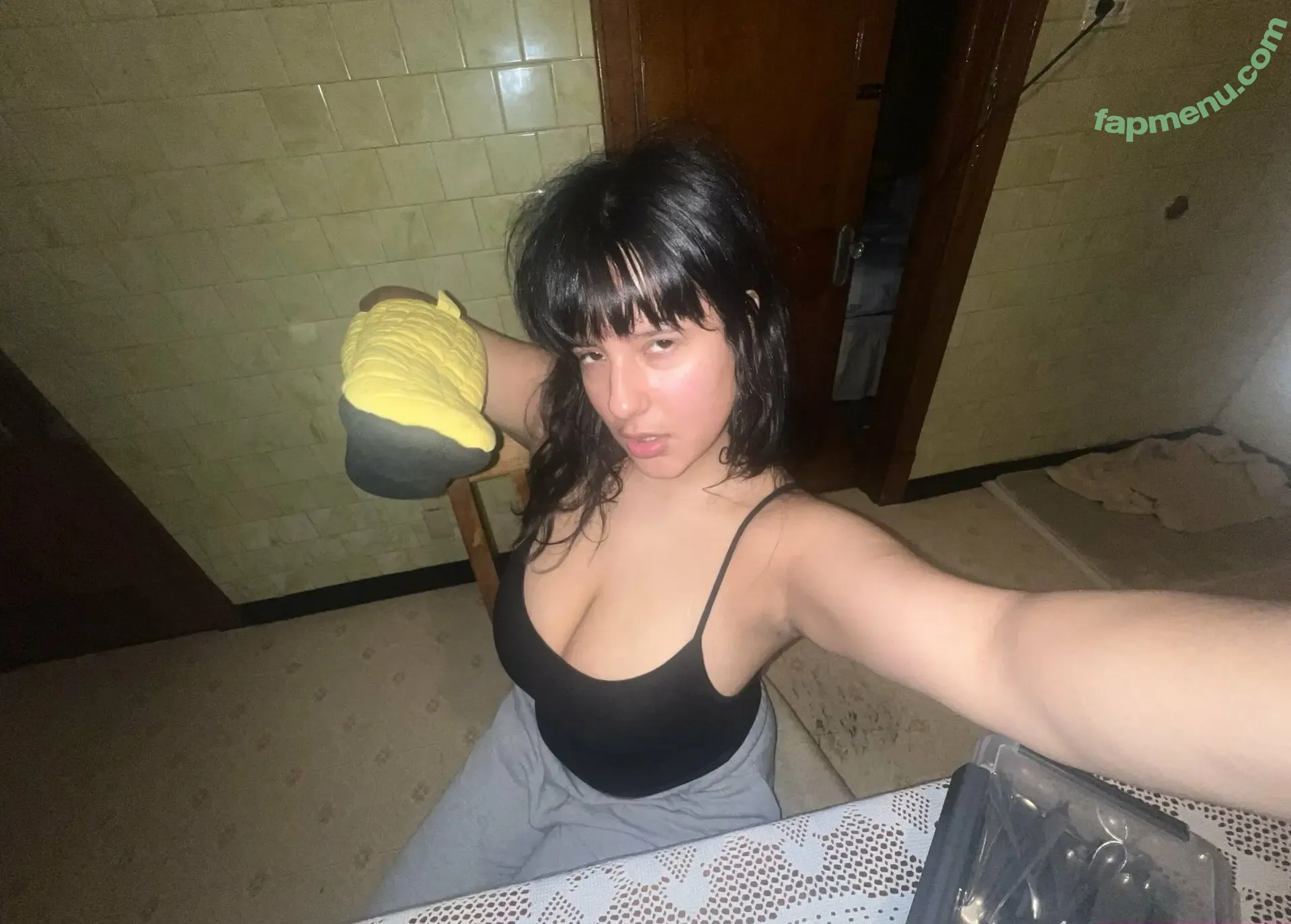 Hispanic nude photo #1397 (Latina Women / dianaMriveraa / dianamrivera_ / dianariveraa)