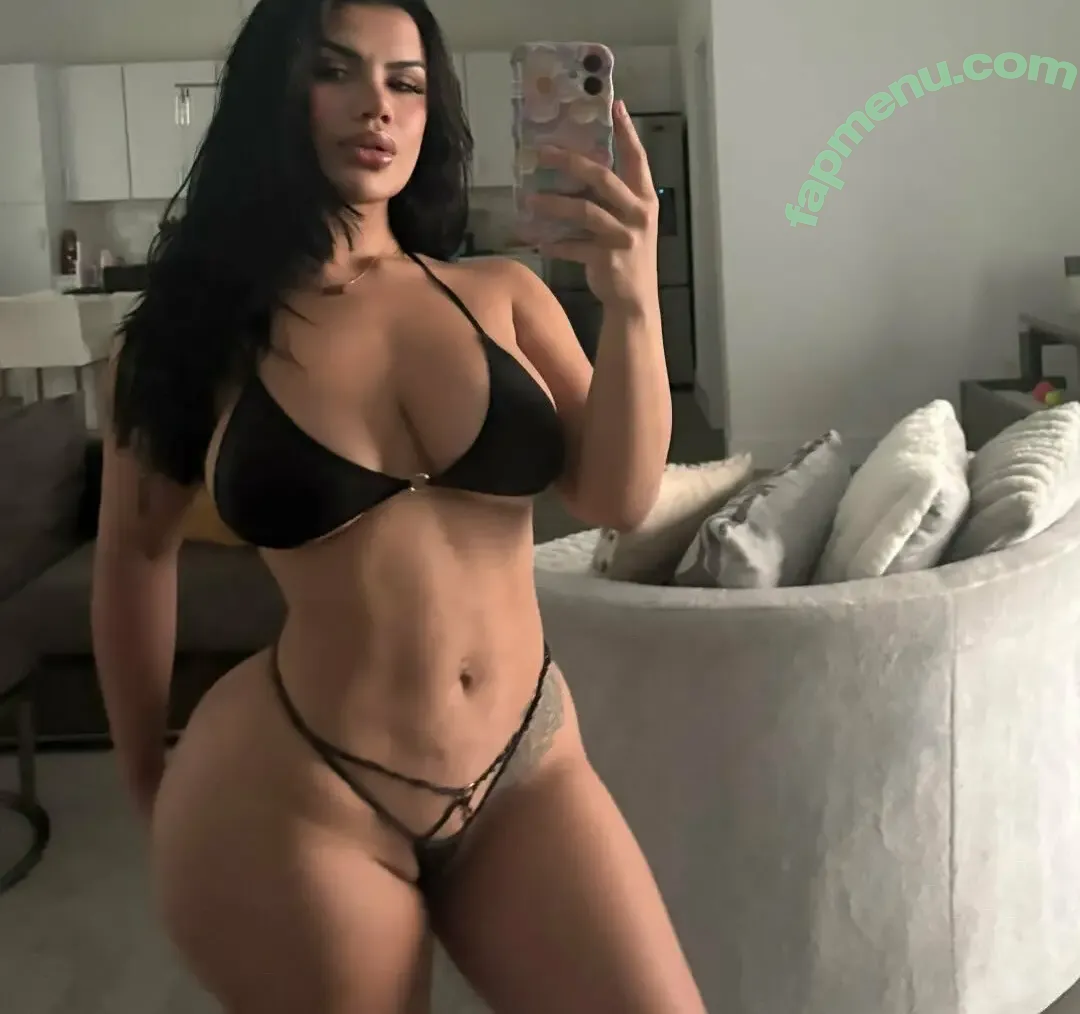 Hispanic nude photo #1419 (Latina Women / dianaMriveraa / dianamrivera_ / dianariveraa)