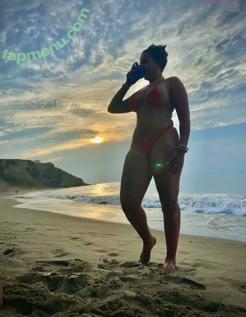 Hispanic nude photo #1444 (Latina Women / dianaMriveraa / dianamrivera_ / dianariveraa)