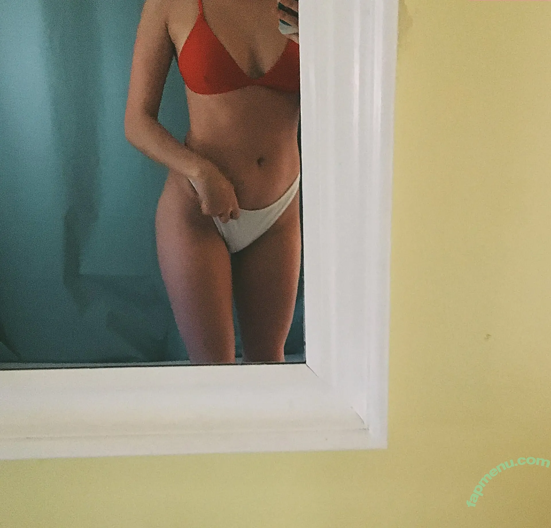 Hitchhikercourtney nude photo #0012 (Hitchhikercourtney)
