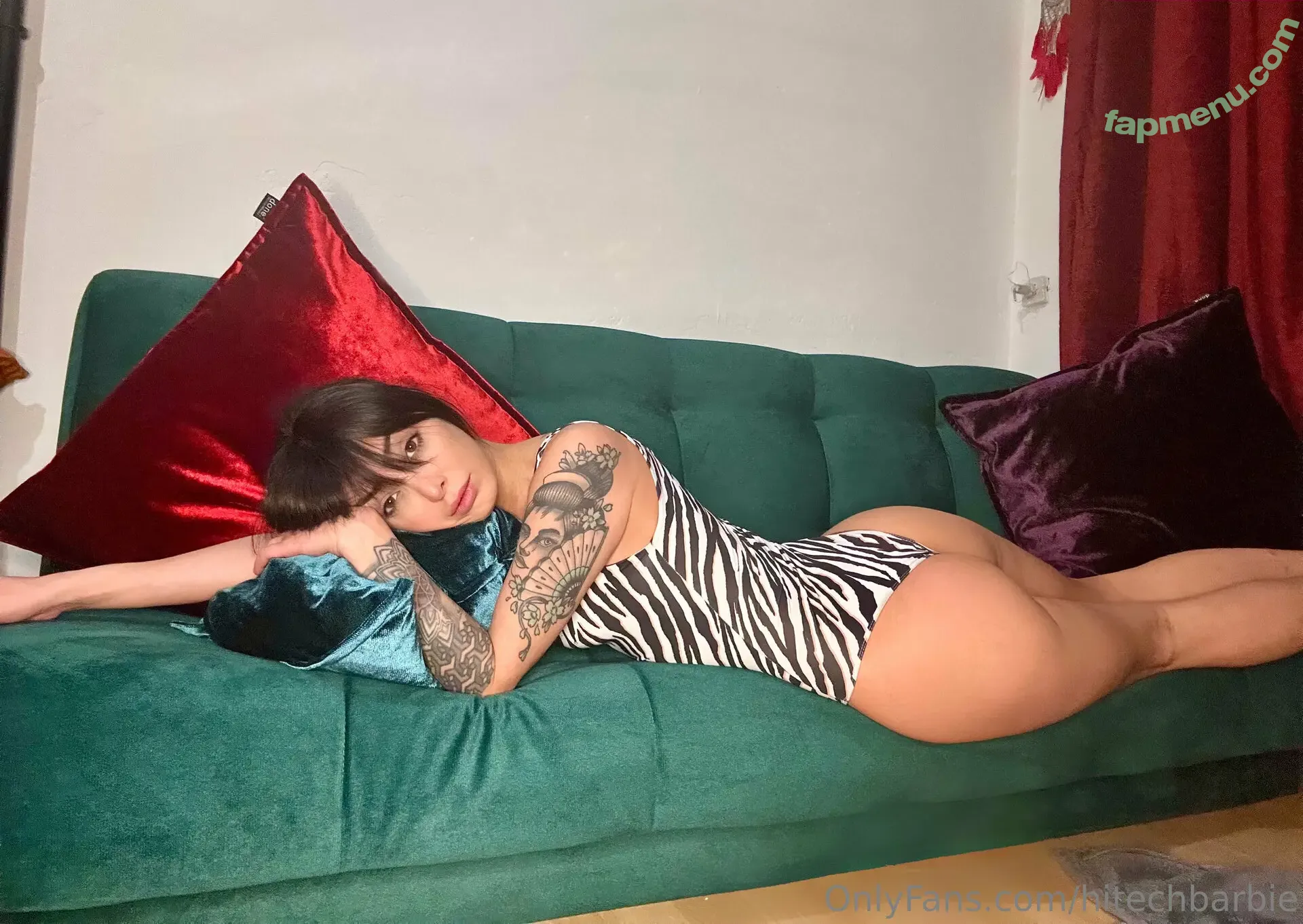 hitechbarbie nude photo #0020 (maya.musik)