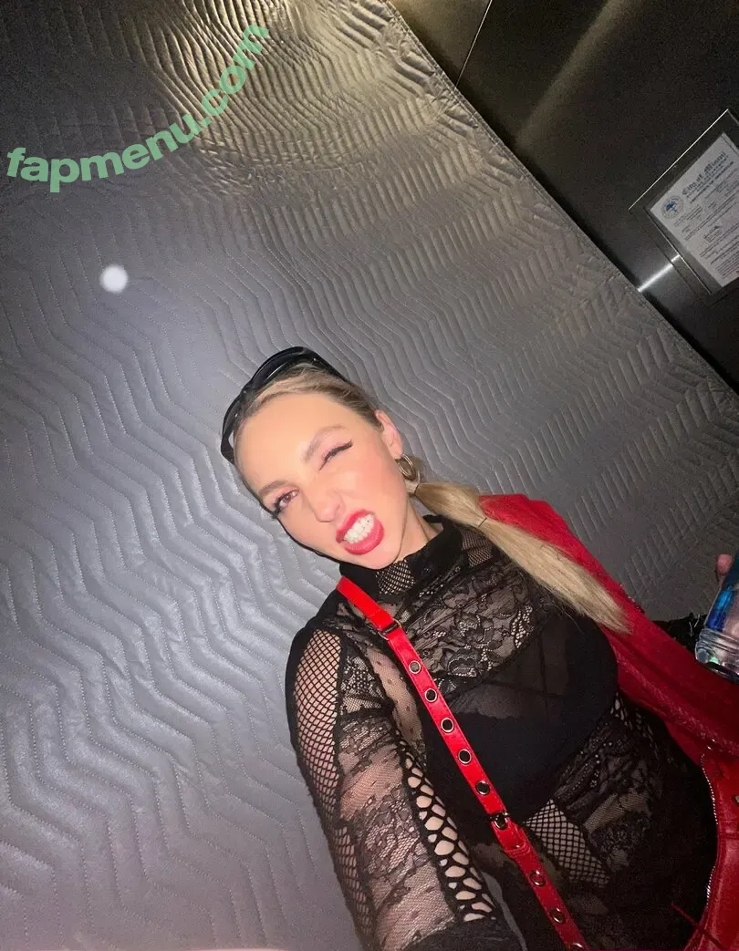 hitheremiami nude photo #0031 (hitheremiami)
