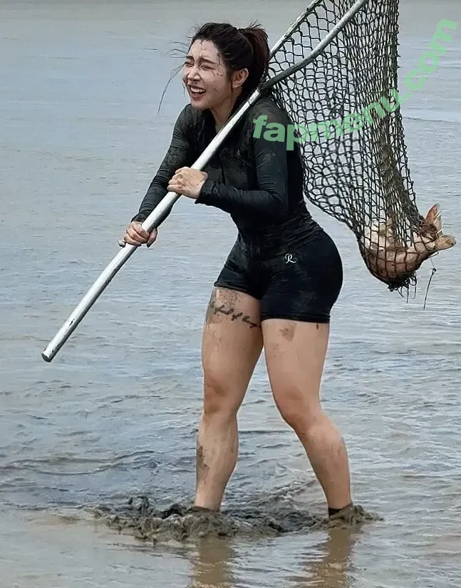 Hitomi Songyuxin nude photo #1200 (Lindsay78690789 / i_am_hitomi_1994 / songyuxinhitomi)