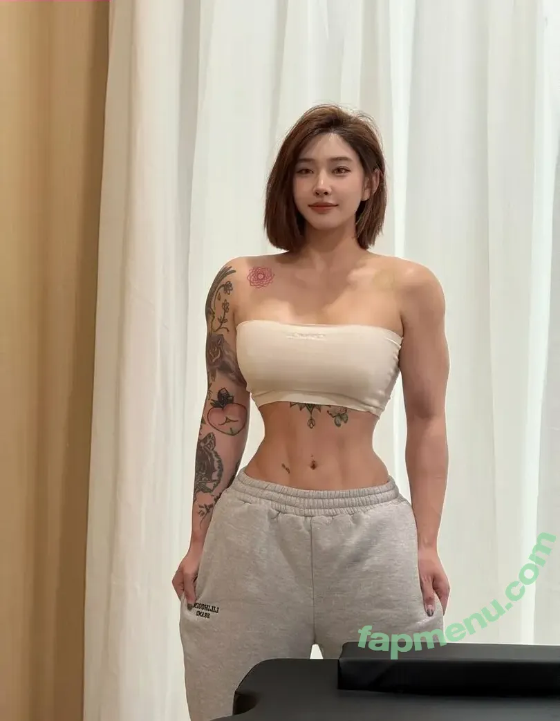 Hitomi Songyuxin nude photo #1210 (Lindsay78690789 / i_am_hitomi_1994 / songyuxinhitomi)