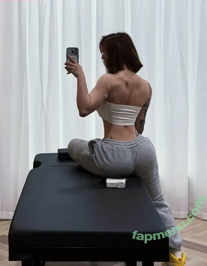 Hitomi Songyuxin nude photo #1212 (Lindsay78690789 / i_am_hitomi_1994 / songyuxinhitomi)