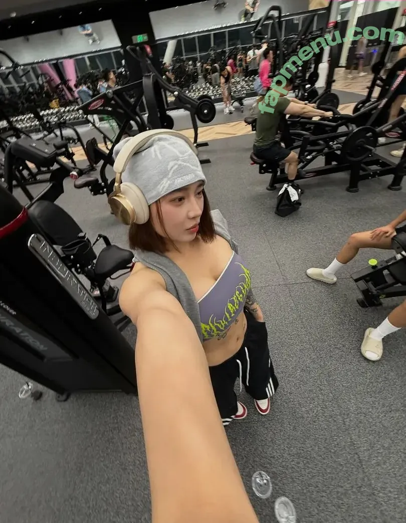 Hitomi Songyuxin nude photo #1217 (Lindsay78690789 / i_am_hitomi_1994 / songyuxinhitomi)