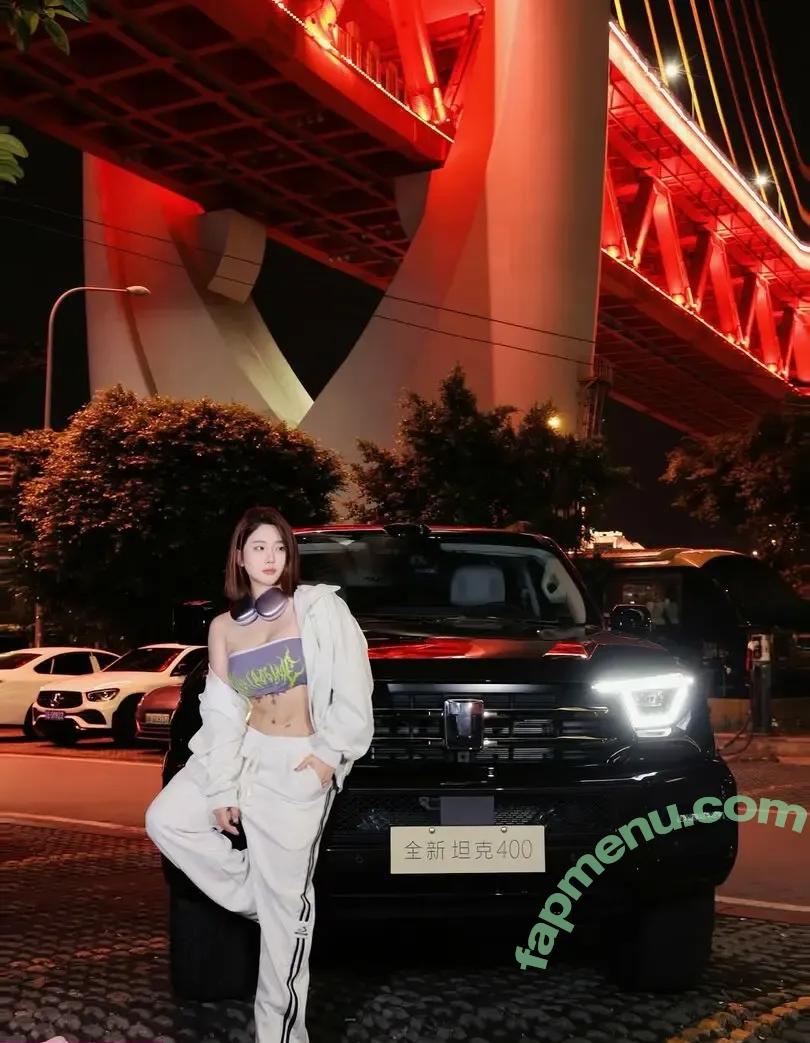 Hitomi Songyuxin nude photo #1224 (Lindsay78690789 / i_am_hitomi_1994 / songyuxinhitomi)