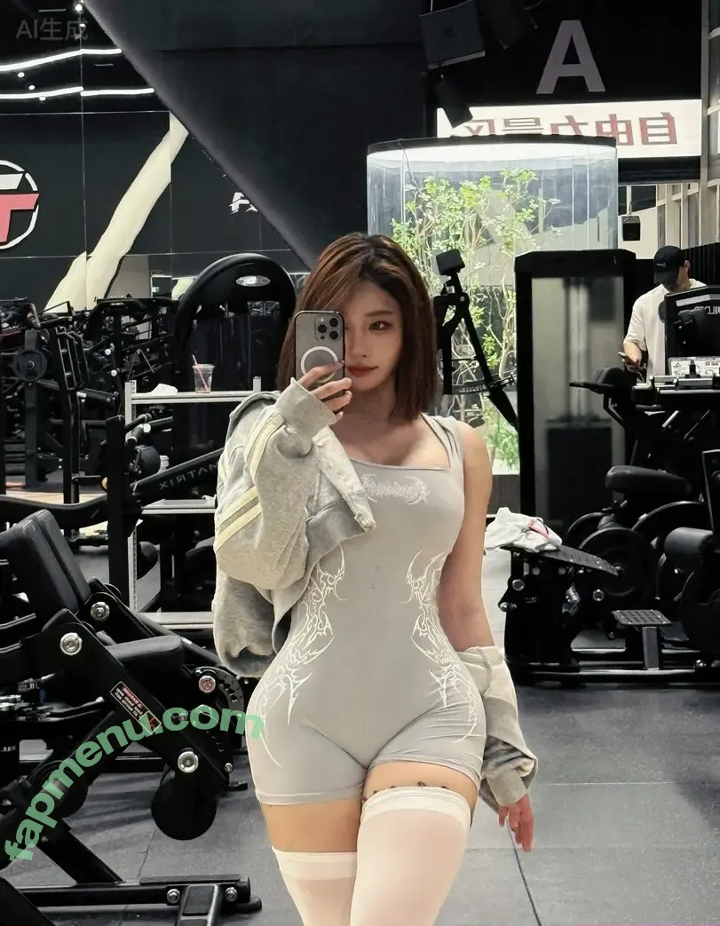 Hitomi Songyuxin nude photo #1229 (Lindsay78690789 / i_am_hitomi_1994 / songyuxinhitomi)