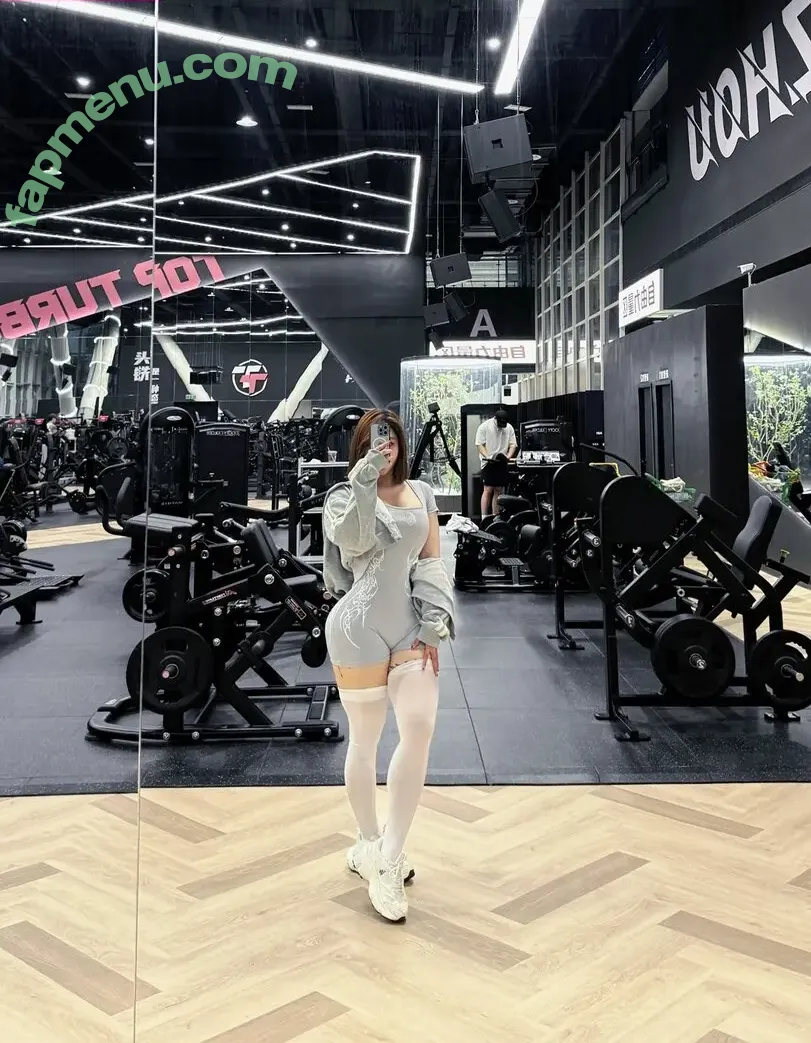 Hitomi Songyuxin nude photo #1234 (Lindsay78690789 / i_am_hitomi_1994 / songyuxinhitomi)