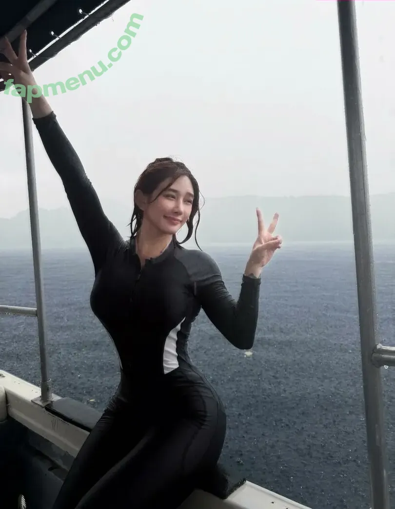 Hitomi Songyuxin nude photo #1253 (Lindsay78690789 / i_am_hitomi_1994 / songyuxinhitomi)