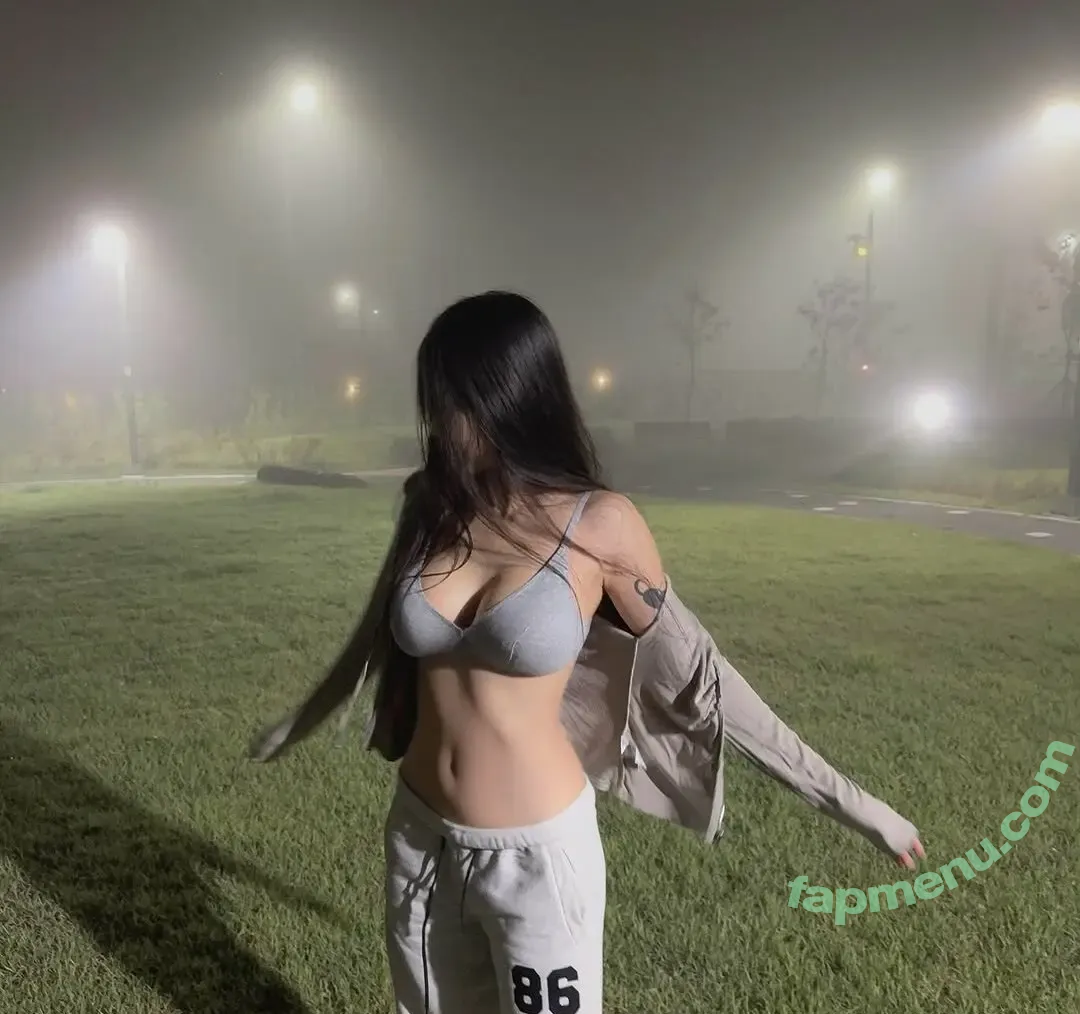 hiyrose nude photo #0056 (Gigi)