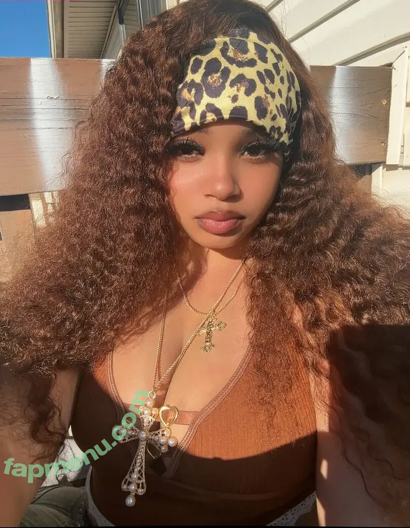 Hldmyblunt nude photo #0016 (_bluntblunt / sukanese)