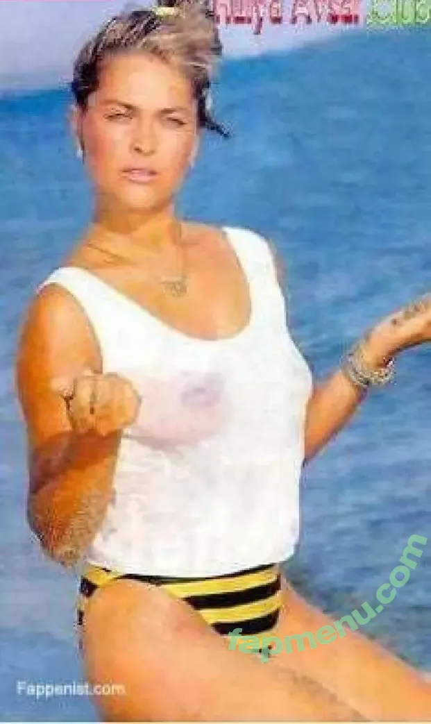 Hülya Avşar nude photo #0010 (Hülya Avşar)