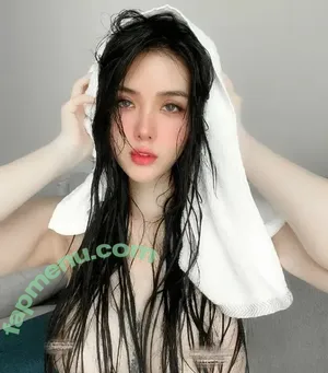 Hoàng Nhân Linh Chi / hoangnhanlinhchii nude photo #0005