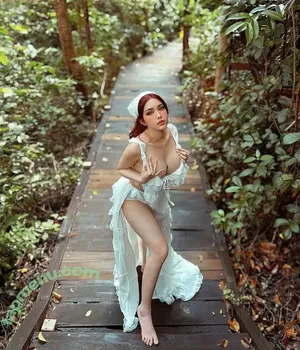 Hoàng Nhân Linh Chi / hoangnhanlinhchii nude photo #0191