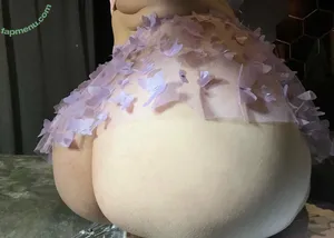  nude photo #0002