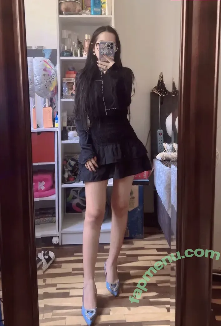 Holisofi nude photo #0012 (iholisofi)
