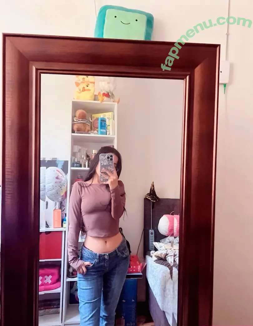 Holisofi nude photo #0013 (iholisofi)
