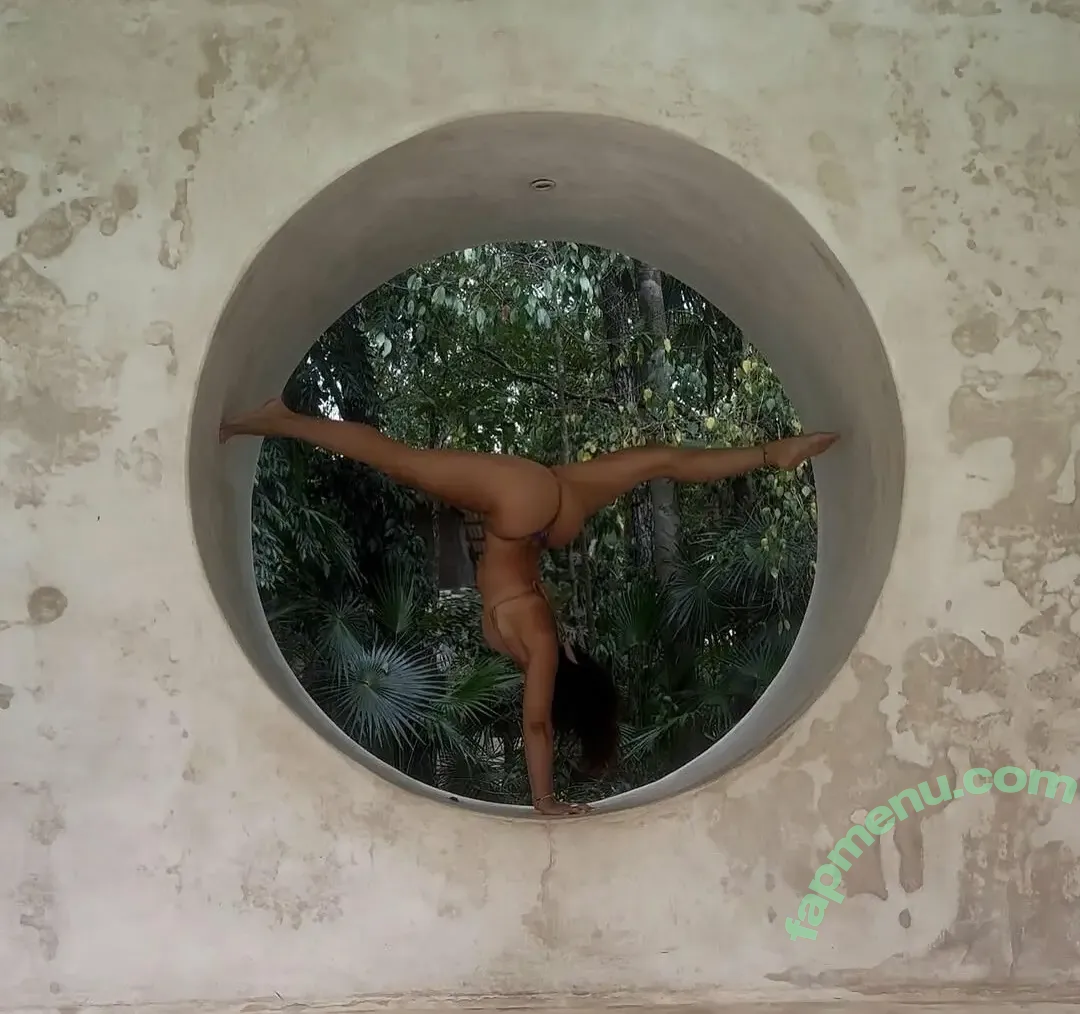 Holisticshine nude photo #0007 (Holisticshine)