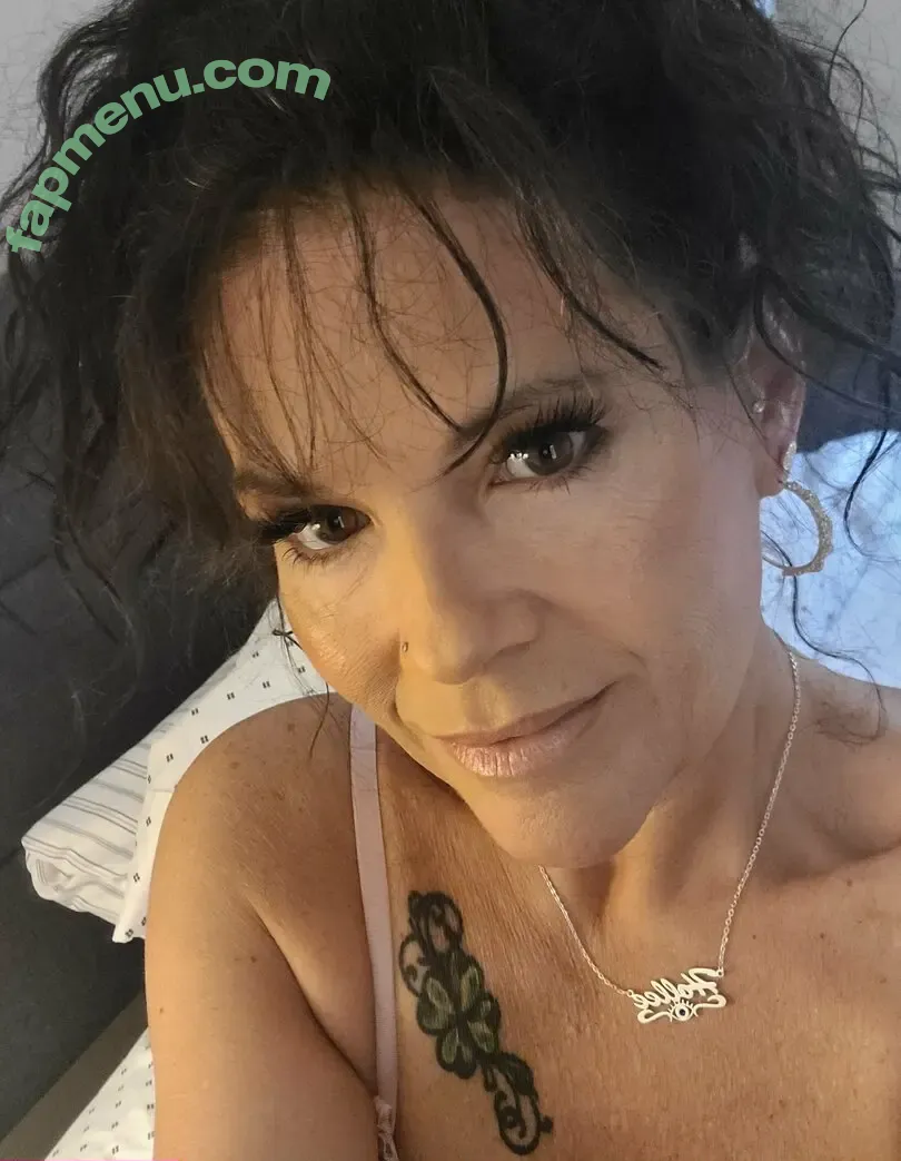 Hollee Huntress nude photo #0039 (hollee_huntress / holleehuntress)