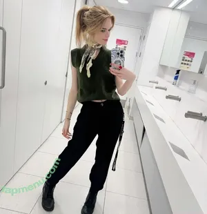 Hollie Bennett / pheonixb / tshaileybennett nude photo #0162