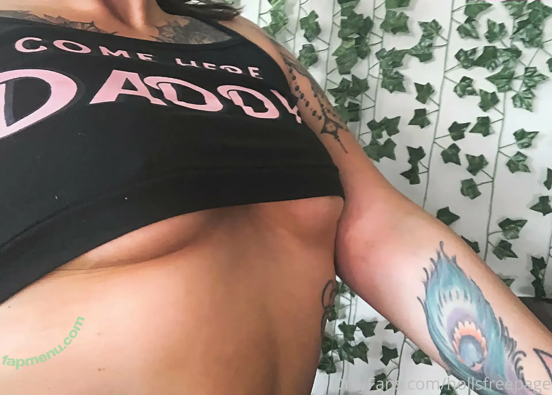 hollsfreepage nude photo #0034 (hollylouisefry)
