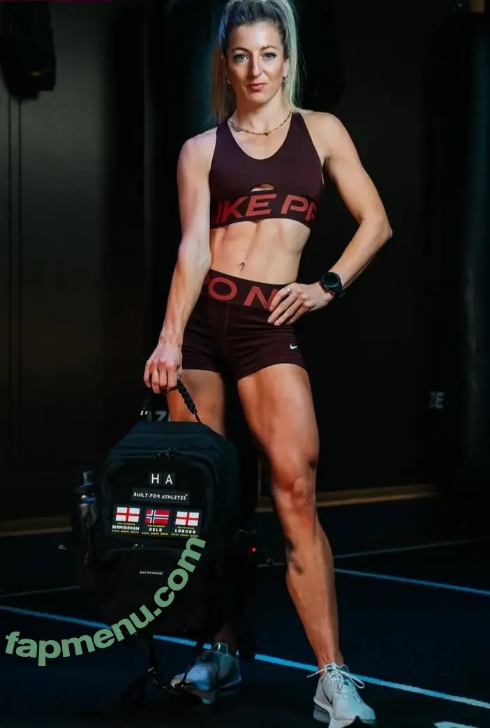 Holly Archer nude photo #0019 (hollyaarcher)