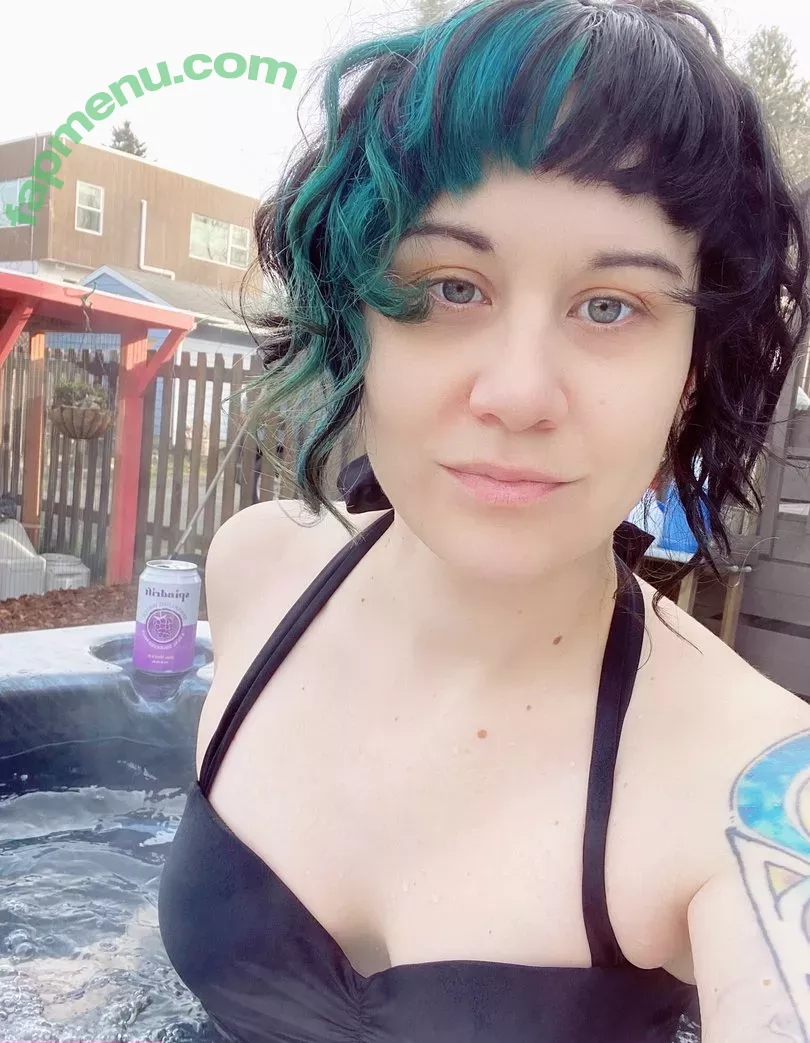 Holly Conrad nude photo #0016 (HollyConrad / commanderholly)