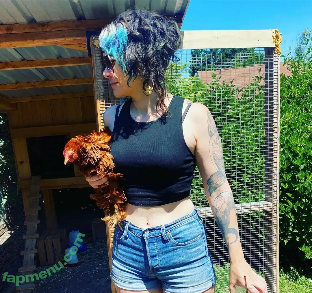 Holly Conrad nude photo #0029 (HollyConrad / commanderholly)