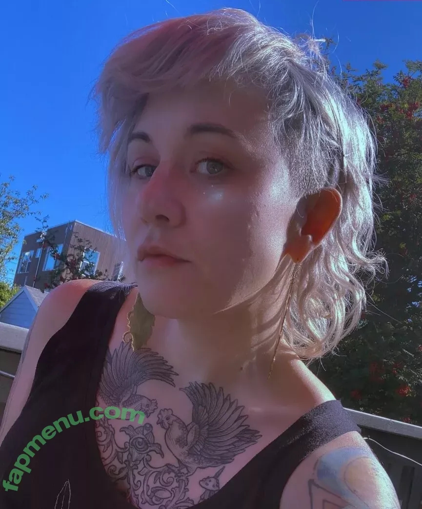 Holly Conrad nude photo #0044 (HollyConrad / commanderholly)