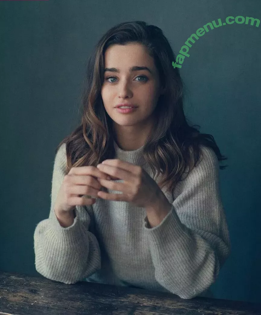 Holly Earl nude photo #0001 (earlisthename / hollyearl__)