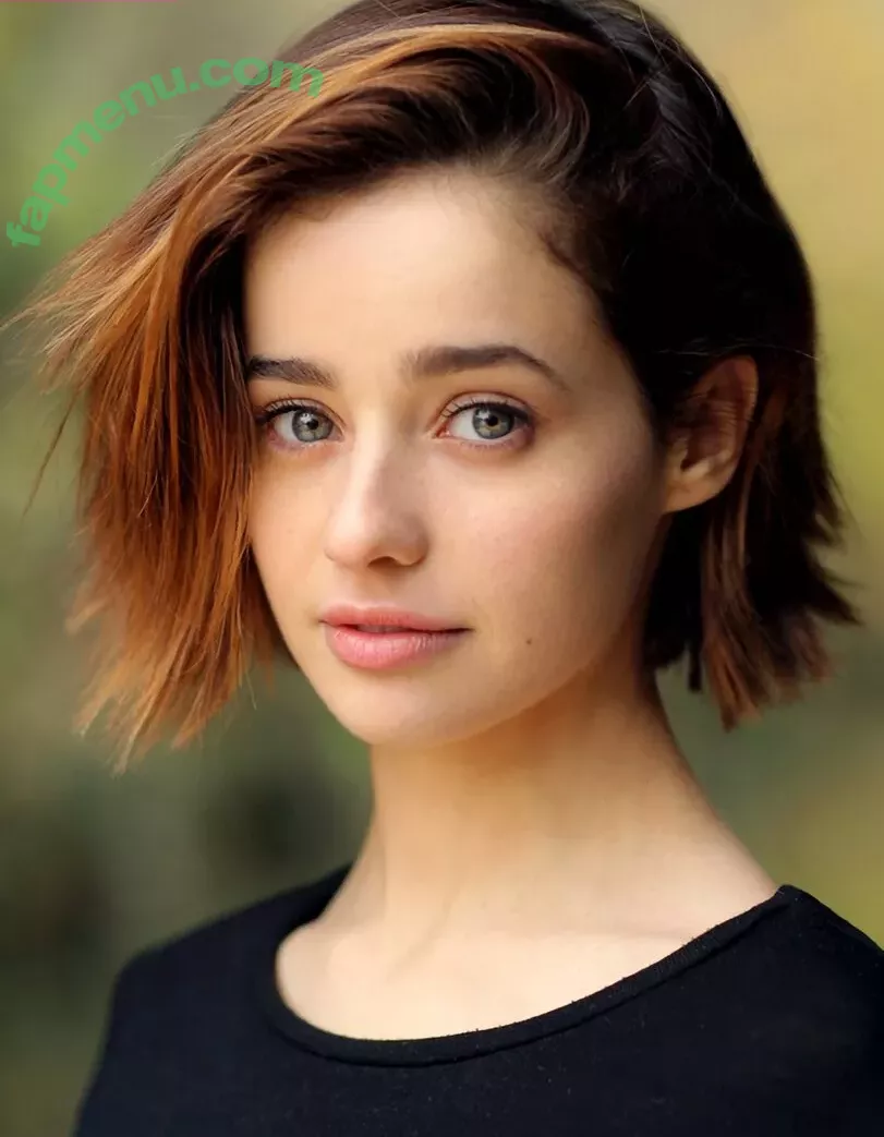 Holly Earl nude photo #0058 (earlisthename / hollyearl__)