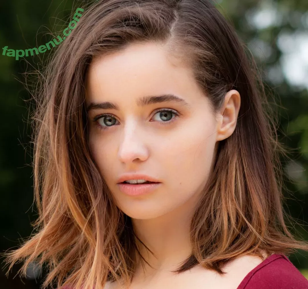 Holly Earl nude photo #0059 (earlisthename / hollyearl__)