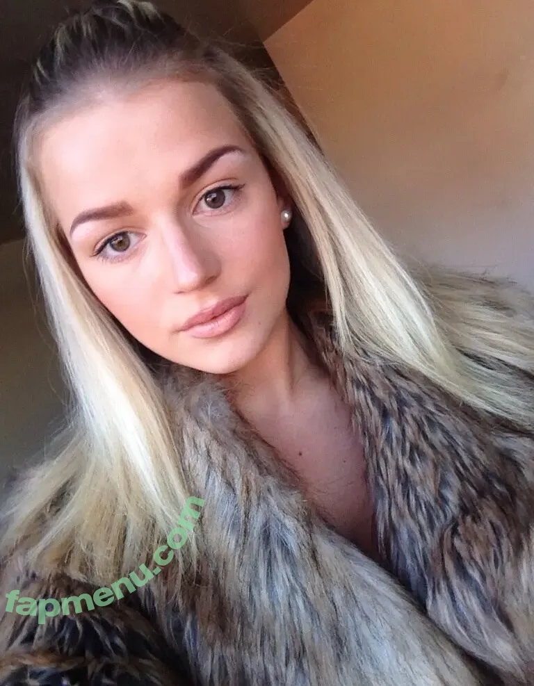 Holly Eriksson nude photo #0001 (Erica / Victoria A / hollyerikssonphotography)