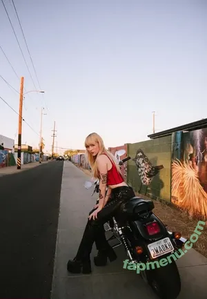 Holly Halen / Hannahhollyla / Holly Von Halen / holly777666 / misshollyallen nude photo #0038