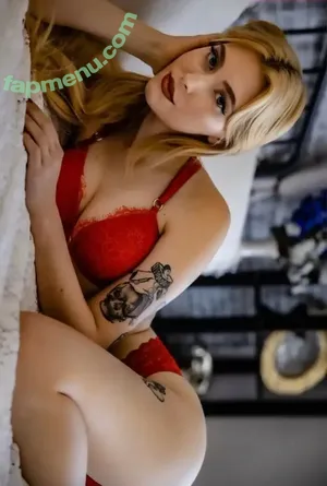 Holly Halen / Hannahhollyla / Holly Von Halen / holly777666 / misshollyallen nude photo #0071