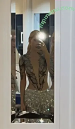 Holly Halen / Hannahhollyla / Holly Von Halen / holly777666 / misshollyallen nude photo #0073