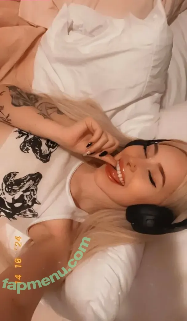 Holly Halen nude photo #0089 (Hannahhollyla / Holly Von Halen / holly777666 / misshollyallen)