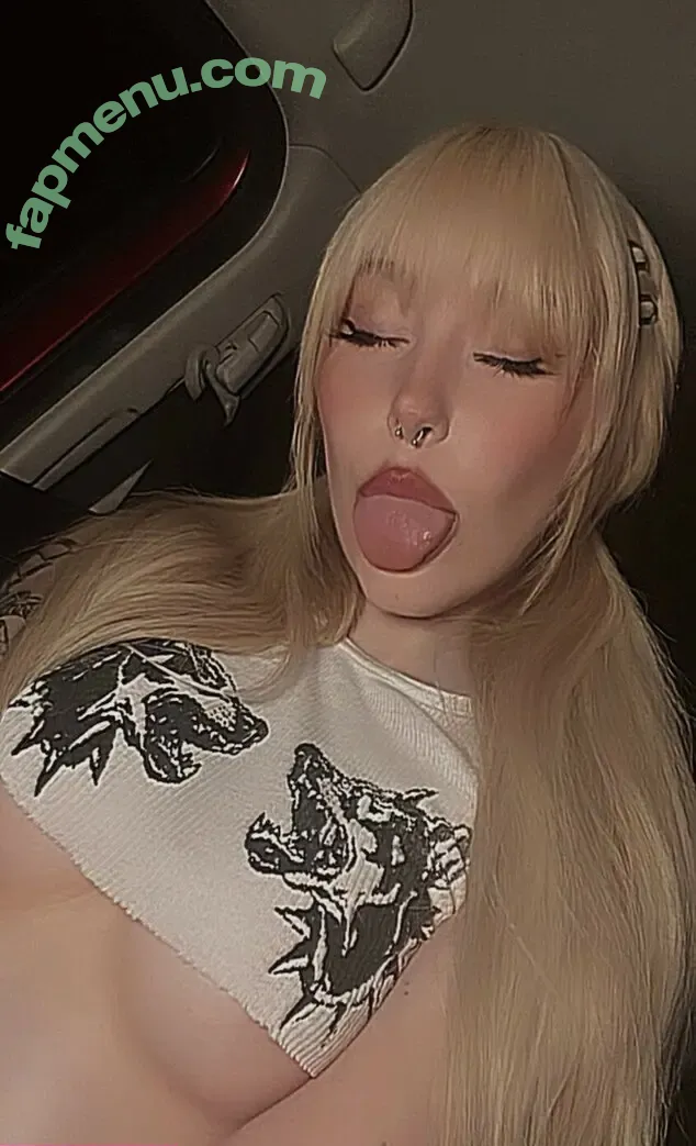 Holly Halen nude photo #0097 (Hannahhollyla / Holly Von Halen / holly777666 / misshollyallen)